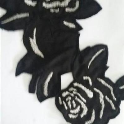 Κεντήματα σε εξοπλισμό τουριστικών καταλυμάτων